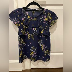 BB Dakota beautiful Blume ruffle top